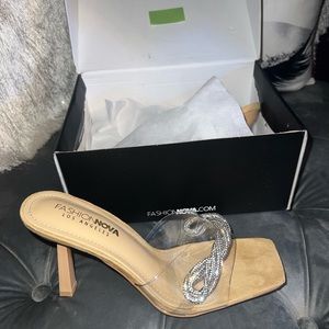 Fashion nova heels size 8